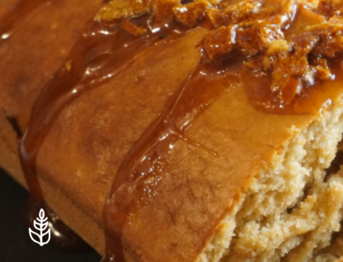 Plum cake al mandarino con glassa.